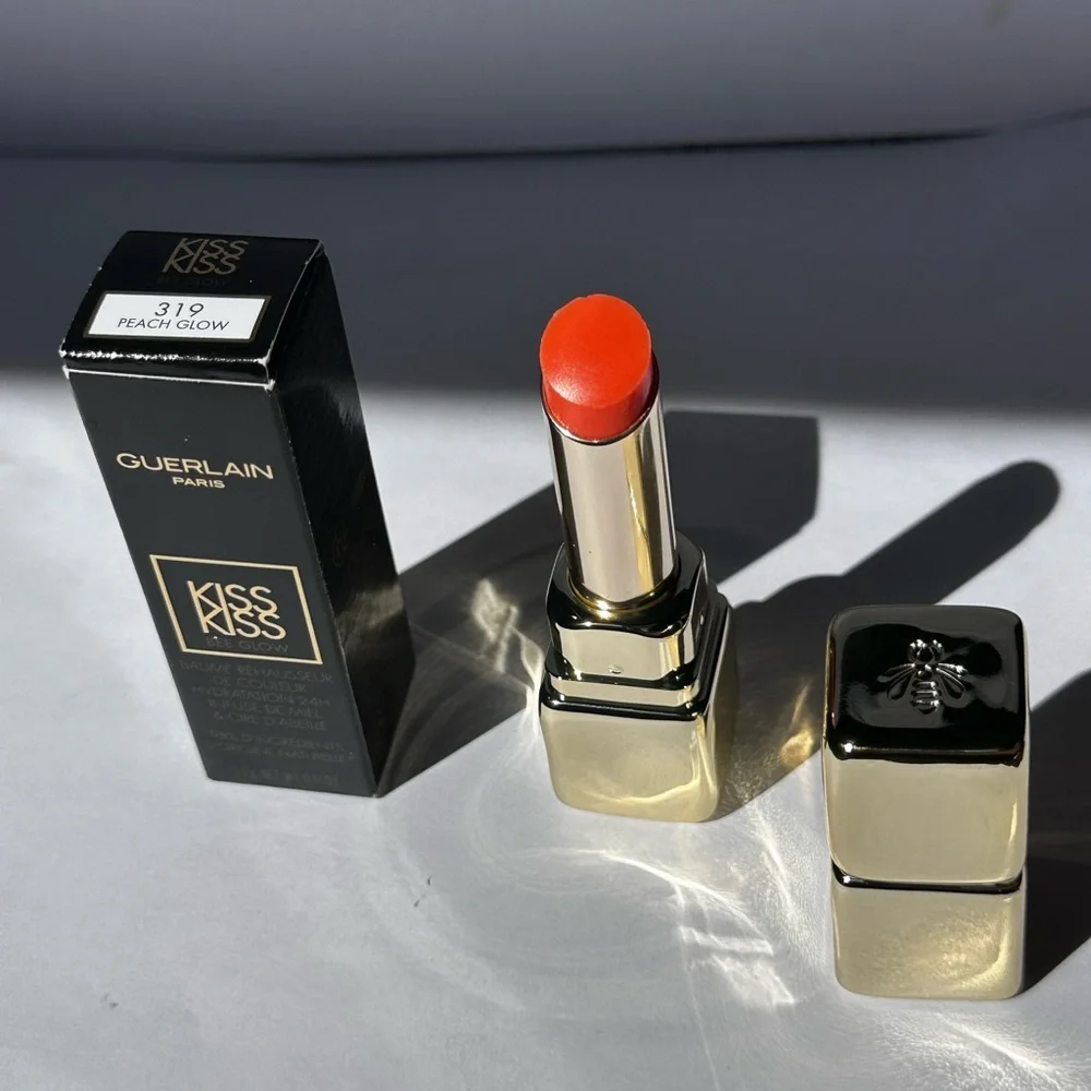 🆕 GUERLAIN Kiss Kiss Bee Glow Lipstick Balm in 319 Peach Glow - Fresh Coral NIB
